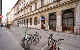 D24 - Historic Quarter Design Loft - Best Location By Bqa