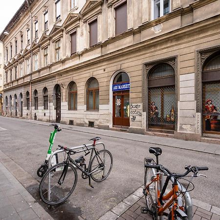 D24 - Historic Quarter Design Loft - Best Location By Bqa Budapest Esterno foto