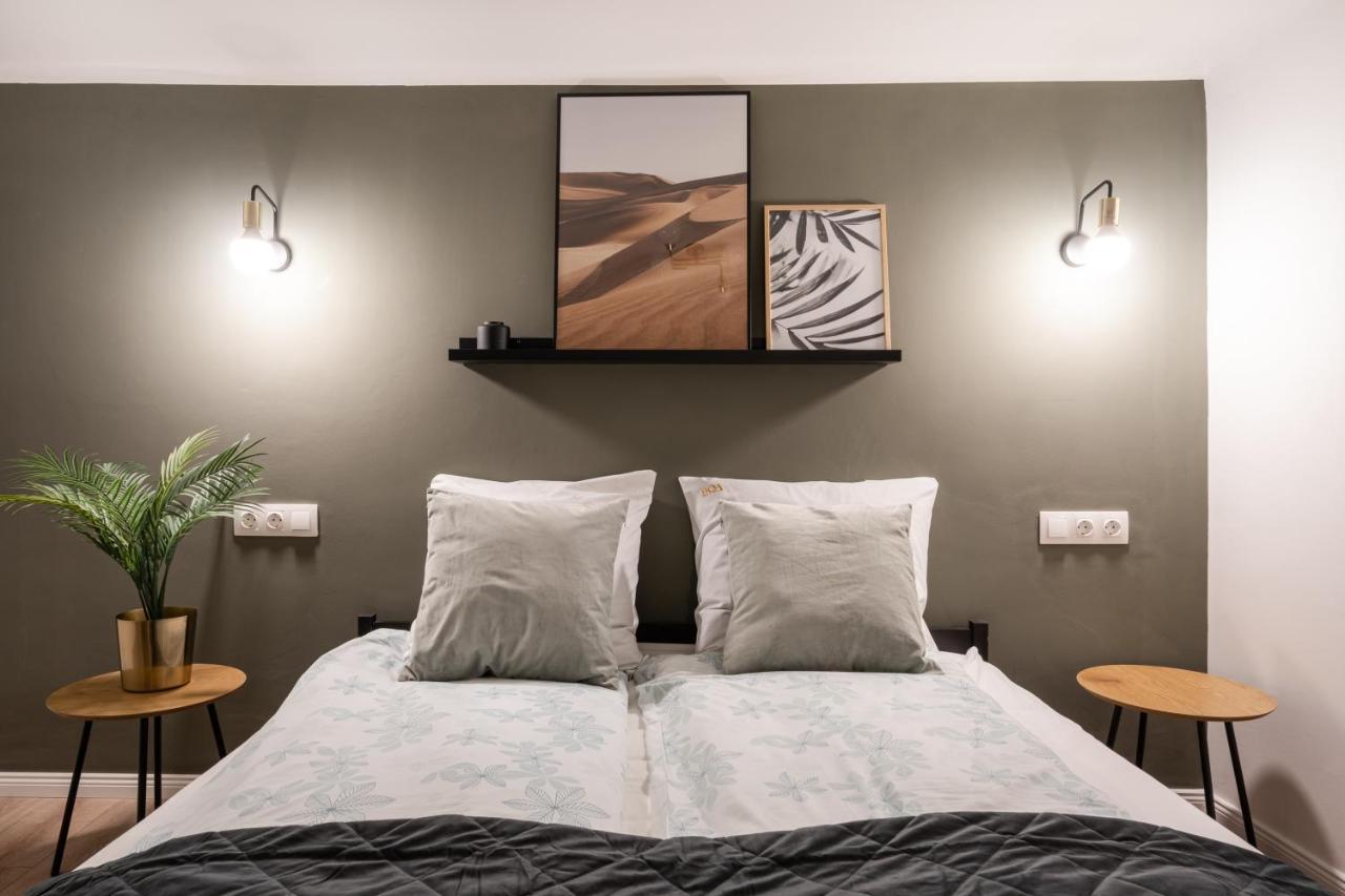 D24 - Historic Quarter Design Loft - Best Location By Bqa Budapest Esterno foto